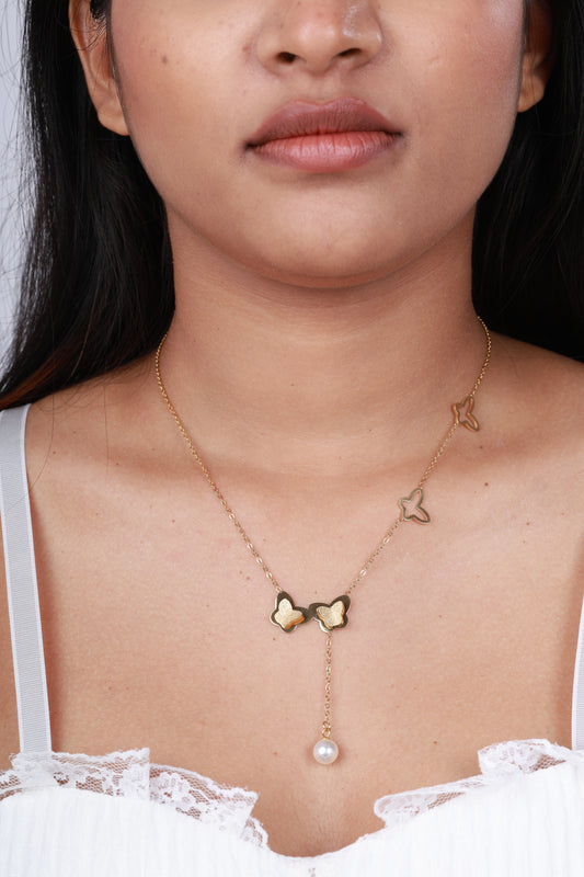 Papillette Pearl Drop Necklace