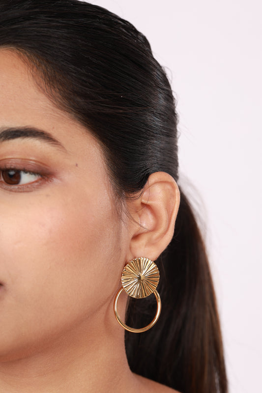 Solstice Radiance Earrings – Textured Sunburst Stud Hoops
