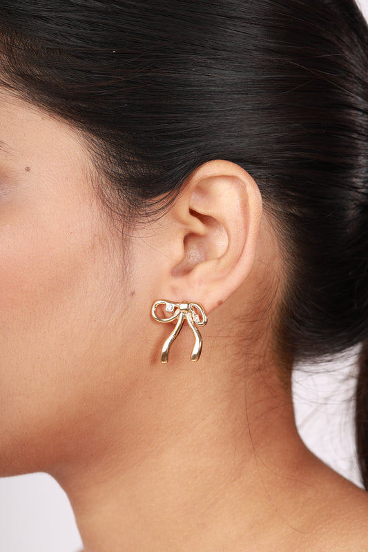 Amour Bow Studs